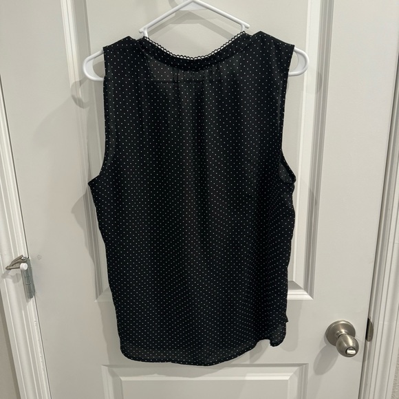 Banana Republic Sleeveless Buttoned Blouse - L - Picture 3 of 3